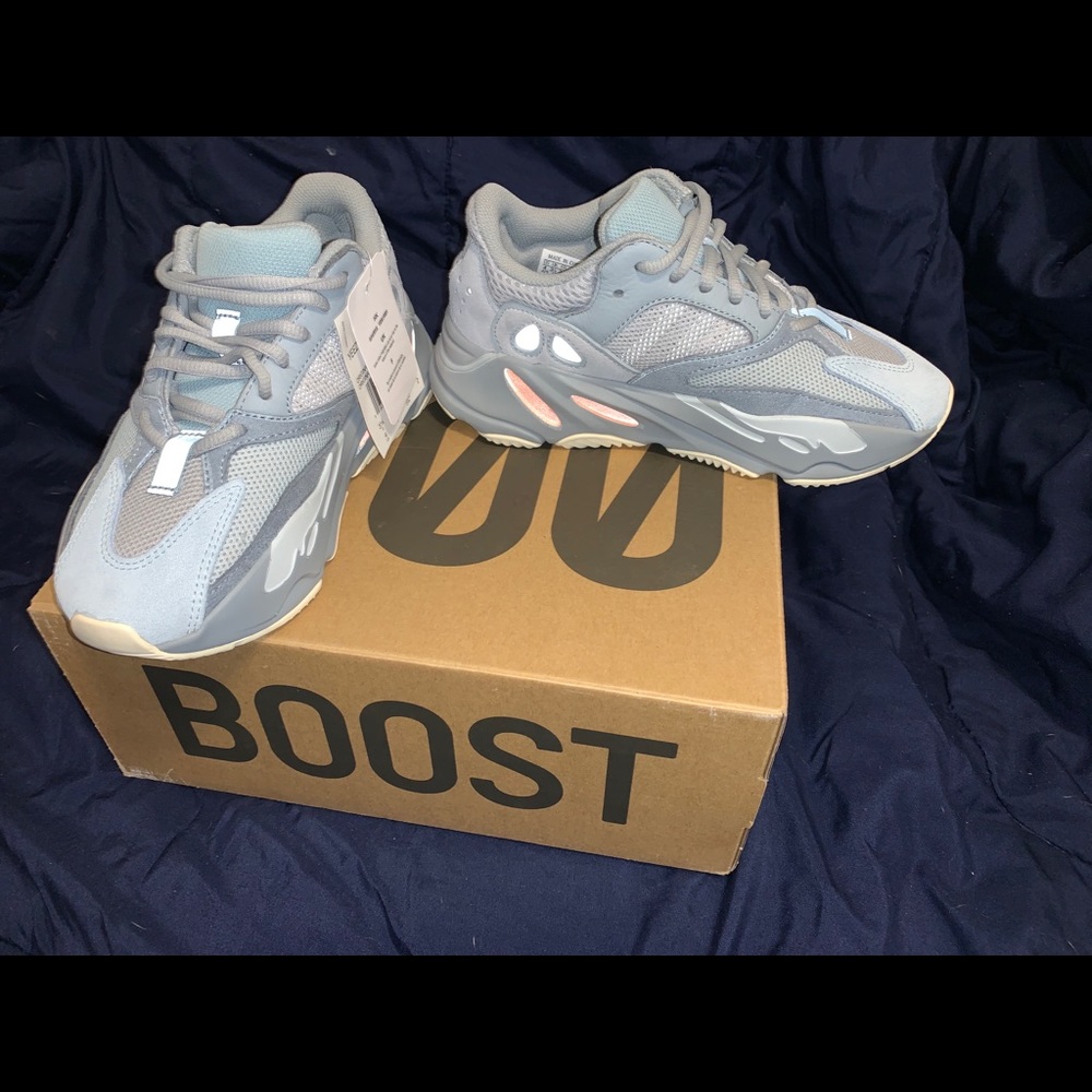 Adidas Yeezy Boost 700 Internia